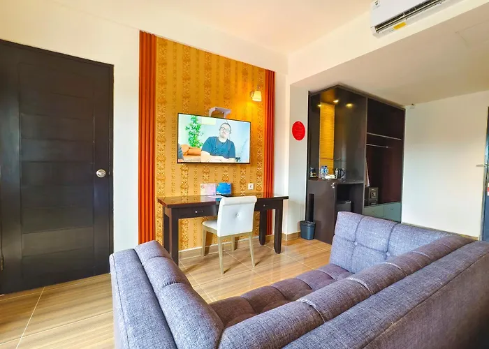 The Tandibayang & Hotel 3*