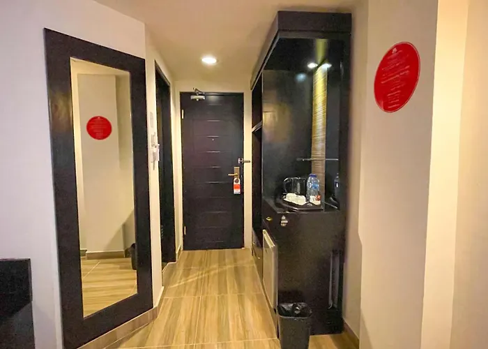 The Tandibayang & 3* Legian (Bali)