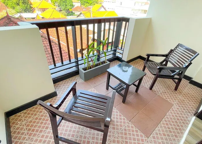 The Tandibayang & Hotel Legian (Bali)