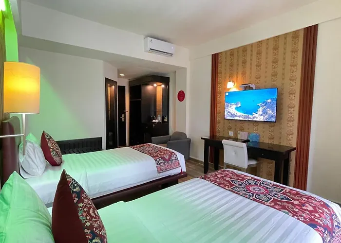 The Tandibayang & Legian (Bali)